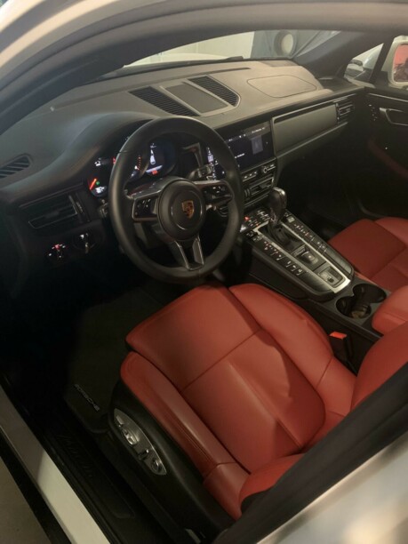 Porsche Macan I (рестайлинг), 2020 г.