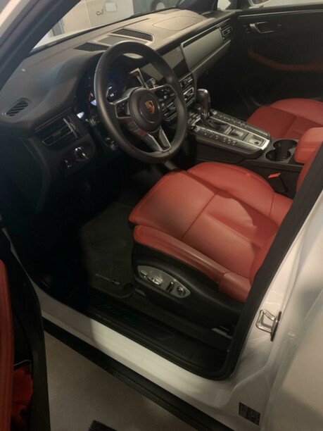 Porsche Macan I (рестайлинг), 2020 г.
