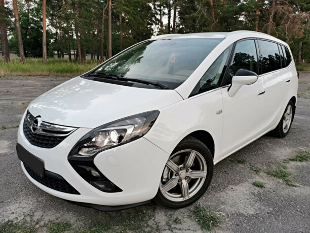 Opel Zafira C, 7 мест, 2012 г.