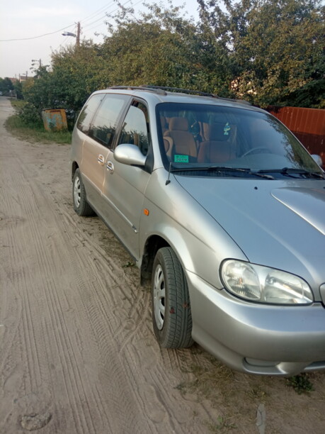 Kia Carnival I, 7 мест, 2000 г.