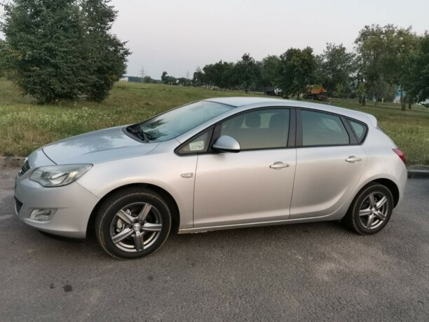 Opel Astra J, 2010 г.