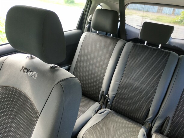 Toyota Corolla Verso II (E121), 7 мест, 2005 г.