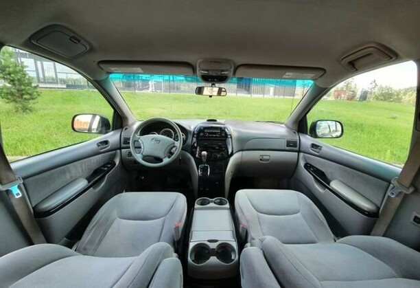 Toyota Sienna II (XL20), 7 мест, 2005 г.