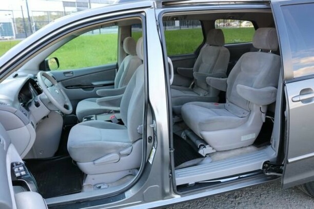 Toyota Sienna II (XL20), 7 мест, 2005 г.