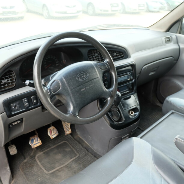 Kia Carnival I, 7 мест, 1998 г.
