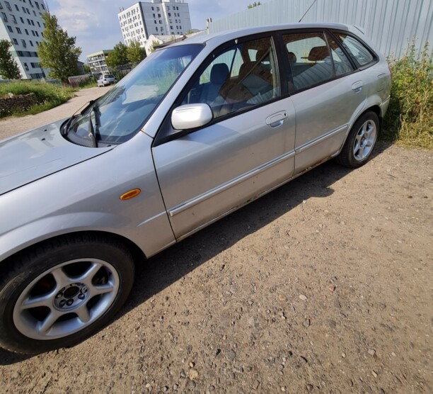 Mazda 323 BJ · Рестайлинг, 2000 г.