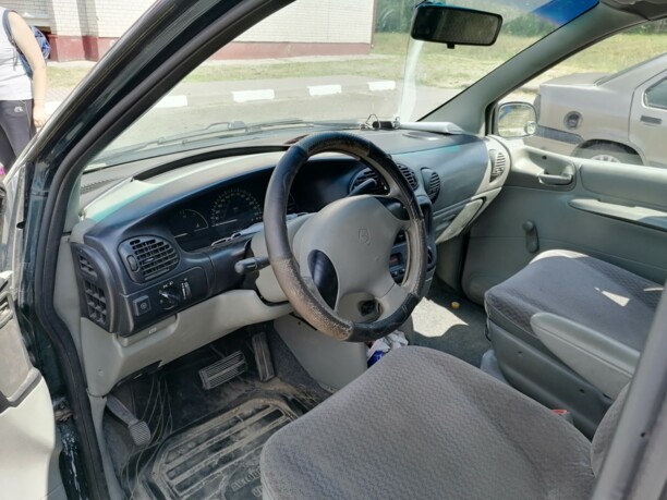 Dodge Caravan III, 7 мест, 1997 г.