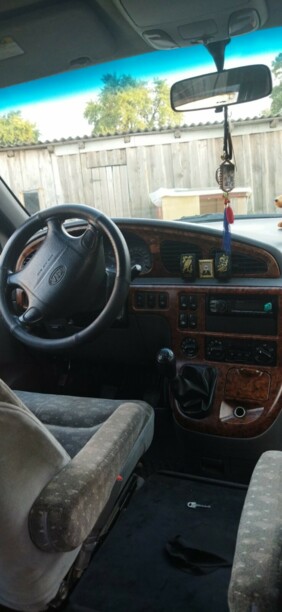 Kia Carnival I, 7 мест, 1999 г.