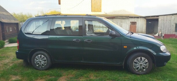 Kia Carnival I, 7 мест, 1999 г.