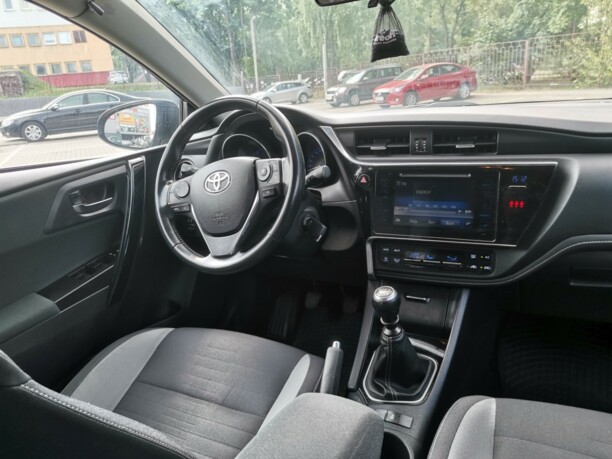 Toyota Auris II (E180) · Рестайлинг, 2016 г.
