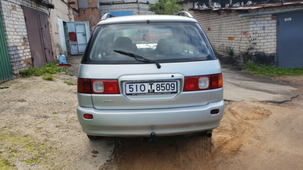 Toyota Picnic, 7 мест, 2000 г.