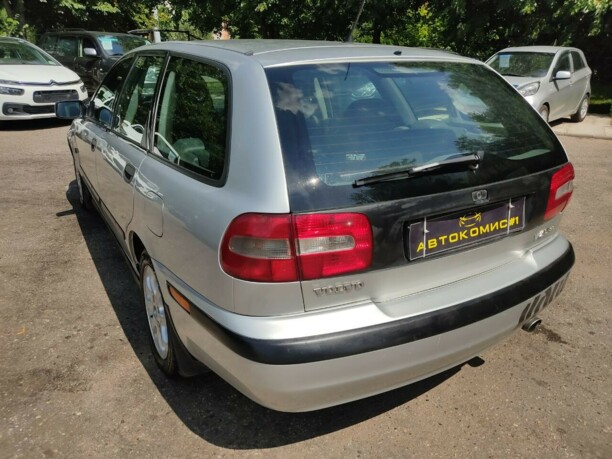 Volvo V40 I · Рестайлинг, 2000 г.