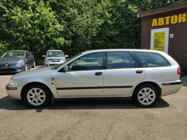 Volvo V40 I · Рестайлинг, 2000 г.