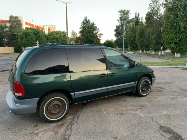 Dodge Caravan III, 7 мест, 1997 г.