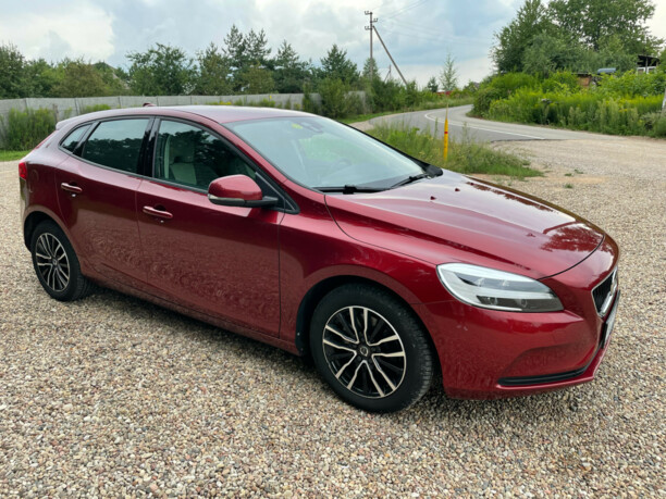 Volvo V40 II · Рестайлинг, 2018 г.