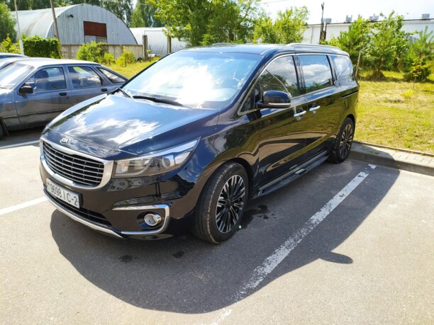 Kia Carnival III, 7 мест, 2017 г.