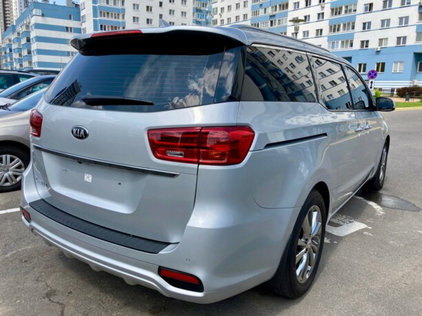 Kia Carnival III, 7 мест, 2018 г.