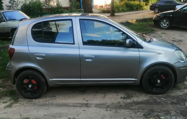 Toyota Yaris I (P1) · Рестайлинг, 2003 г.