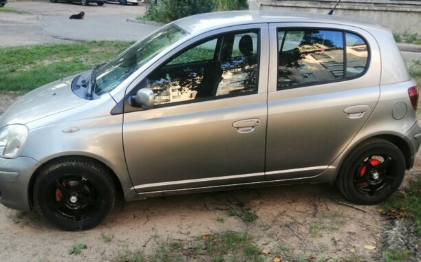 Toyota Yaris I (P1) · Рестайлинг, 2003 г.