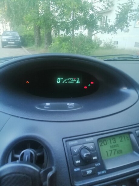 Toyota Yaris I (P1) · Рестайлинг, 2003 г.