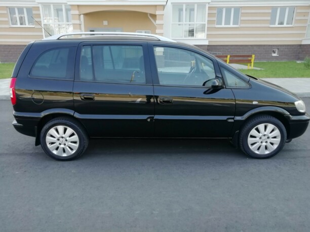 Opel Zafira A, 7 мест, 2002 г.