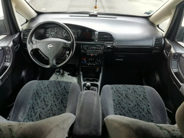 Opel Zafira A, 7 мест, 2002 г.