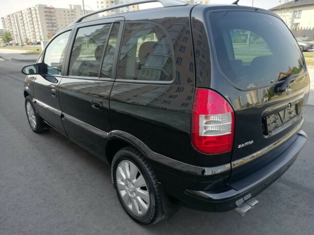 Opel Zafira A, 7 мест, 2002 г.