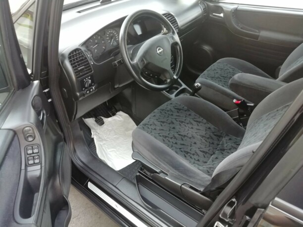 Opel Zafira A, 7 мест, 2002 г.