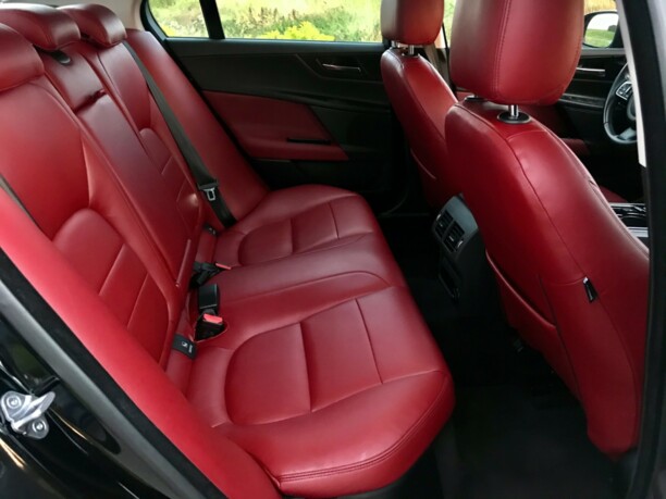 Jaguar XE, 2016 г.