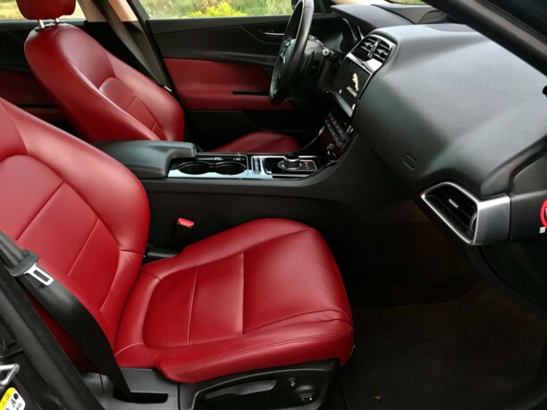 Jaguar XE, 2016 г.