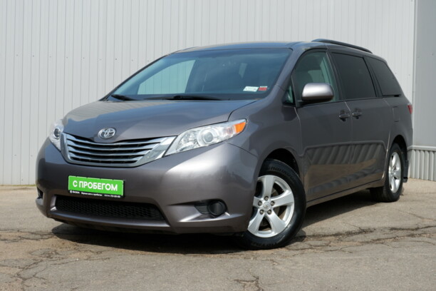 Toyota Sienna III (XL30), 7 мест, 2016 г.