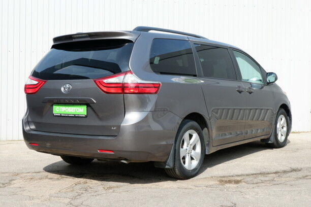 Toyota Sienna III (XL30), 7 мест, 2016 г.