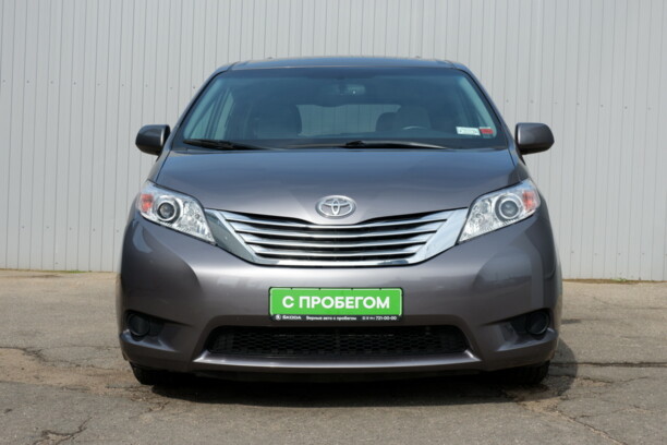 Toyota Sienna III (XL30), 7 мест, 2016 г.