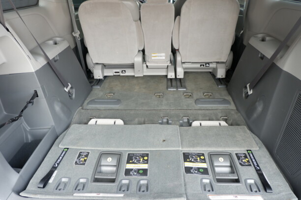 Toyota Sienna III (XL30), 7 мест, 2016 г.