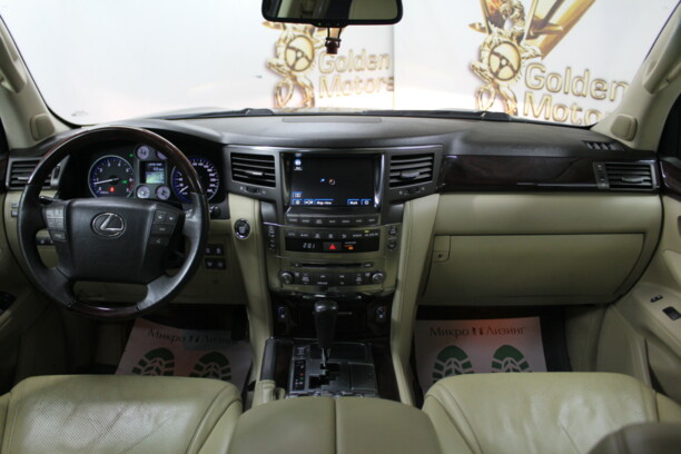 Lexus LX III, 2008 г.