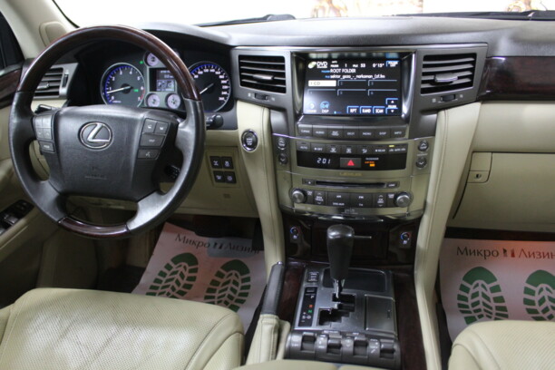 Lexus LX III, 2008 г.