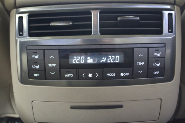 Lexus LX III, 2008 г.