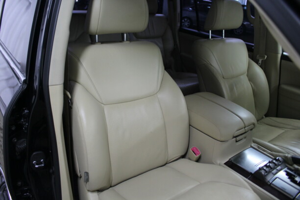 Lexus LX III, 2008 г.