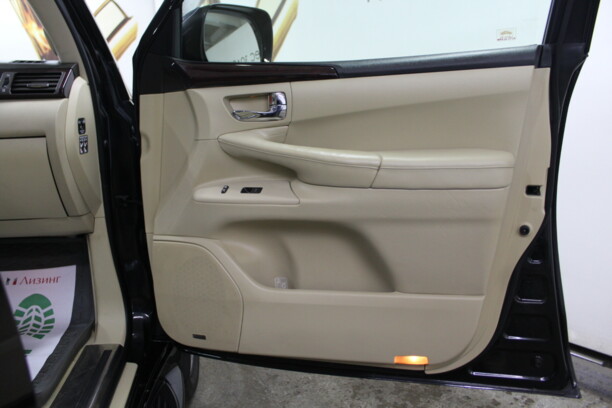 Lexus LX III, 2008 г.