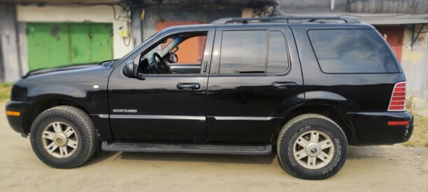 Mercury Mountaineer II, 7 мест, 2002 г.