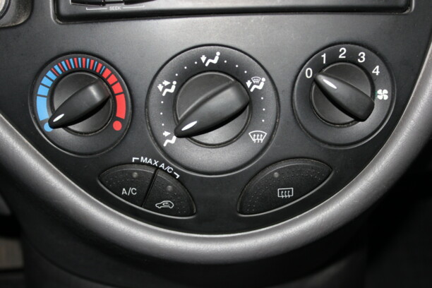Ford Focus I · Рестайлинг, 2003 г.