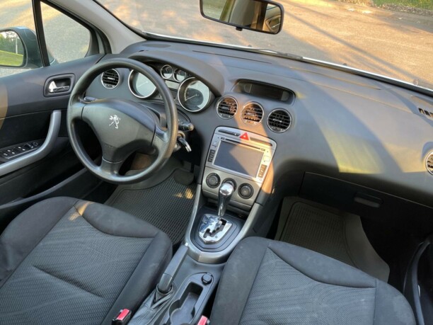 Peugeot 308 T7 · Рестайлинг, 2011 г.