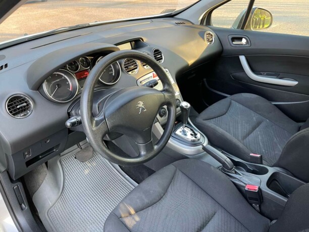 Peugeot 308 T7 · Рестайлинг, 2011 г.