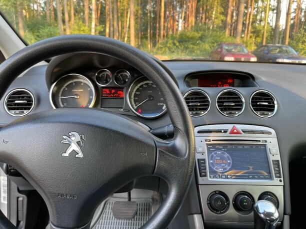 Peugeot 308 T7 · Рестайлинг, 2011 г.