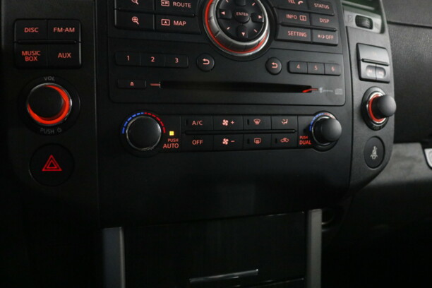Nissan Pathfinder R51 · Рестайлинг, 7 мест, 2011 г.