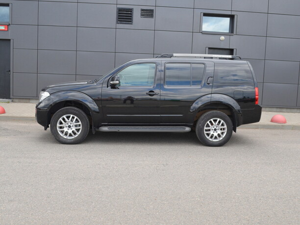Nissan Pathfinder R51, 7 мест, 2008 г.