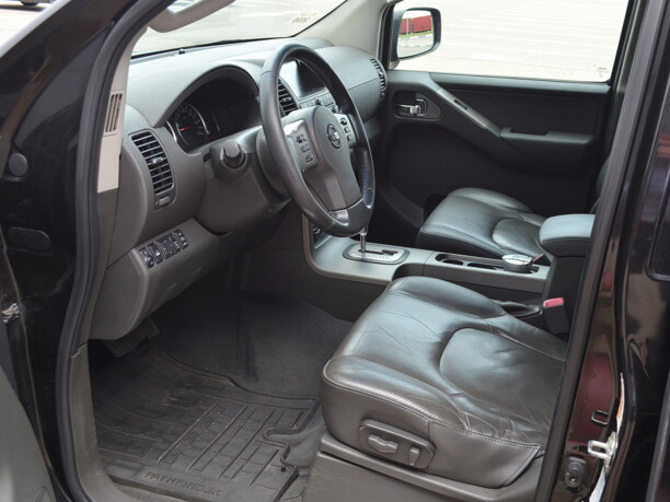 Nissan Pathfinder R51, 7 мест, 2008 г.