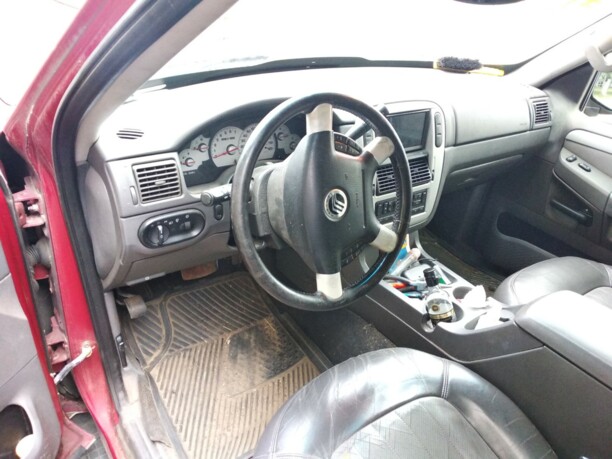Mercury Mountaineer II, 7 мест, 2002 г.