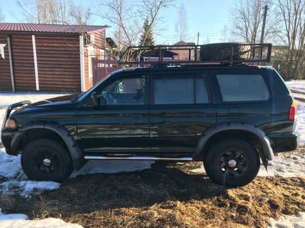 Mitsubishi Montero Sport, 2000 г.