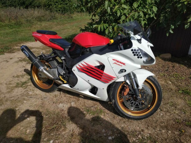 Honda CBR, 2000 г.